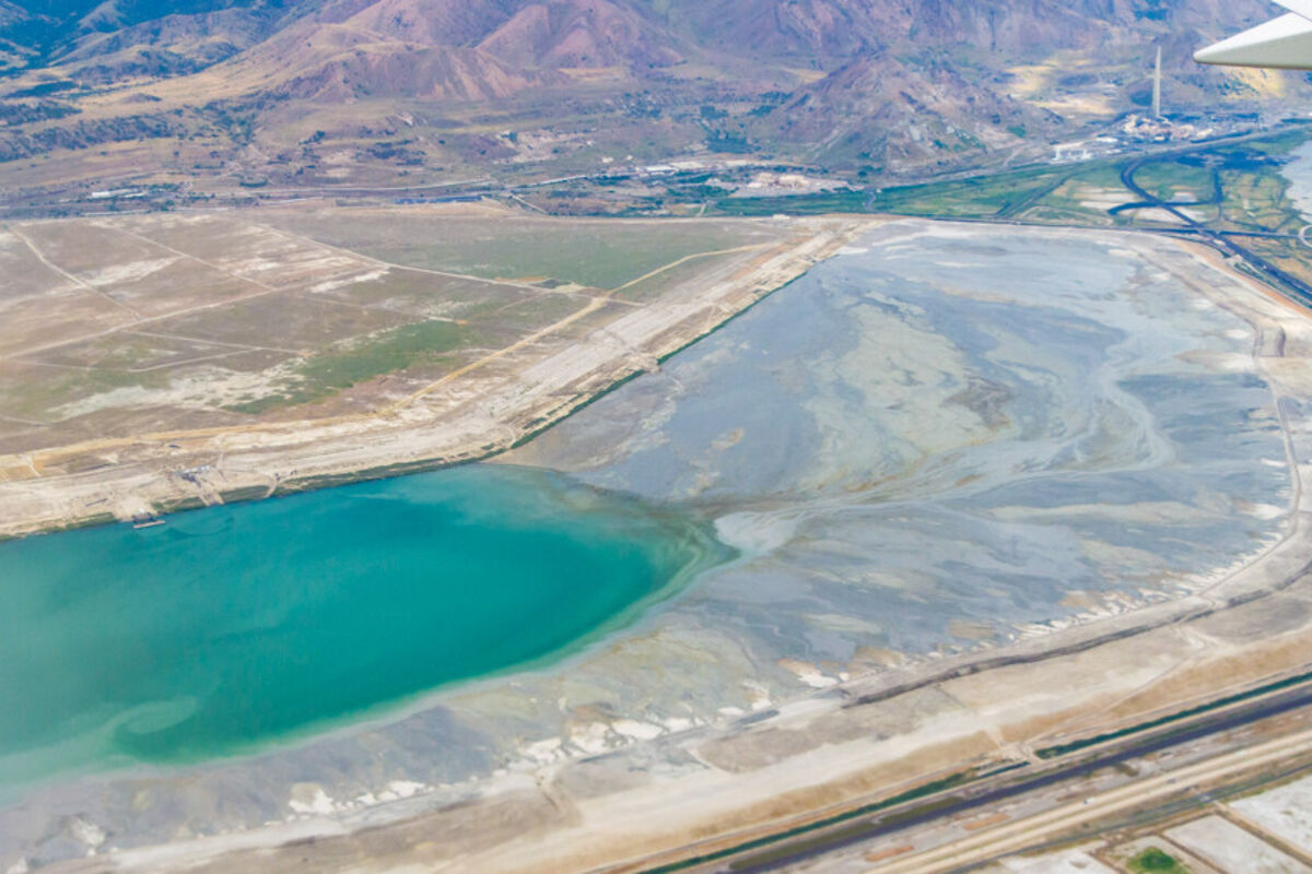 The%20Kennecott%20tailings%20pond%20in%20Utah%20from%20an%20aerial%20view%2E