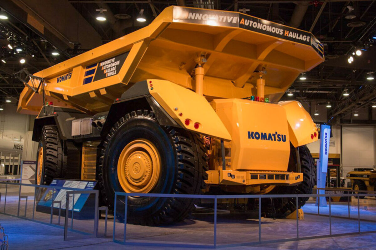 Komatsu%27s%20cabless%20haul%20truck%2C%20the%20FrontRunner%20AHS%20on%20display%2E