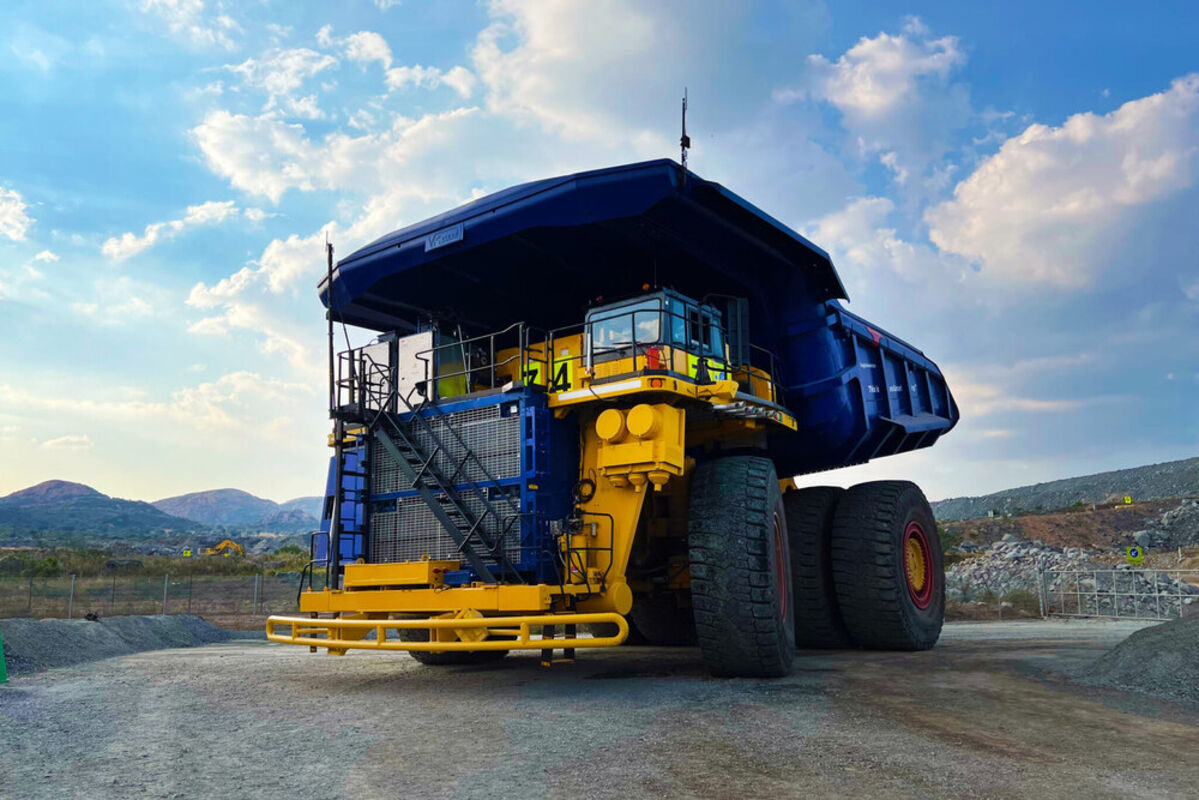 A hydrogen fuel cell-powered haul truck at Mogalakwena mine.