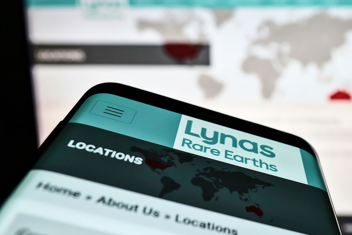 Smartphone screen with the Lynas Rare Earths logo.