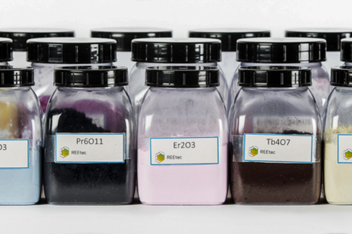 Jars%20of%20rare%20earth%20element%20oxides%20produced%20by%20REEtec%2E