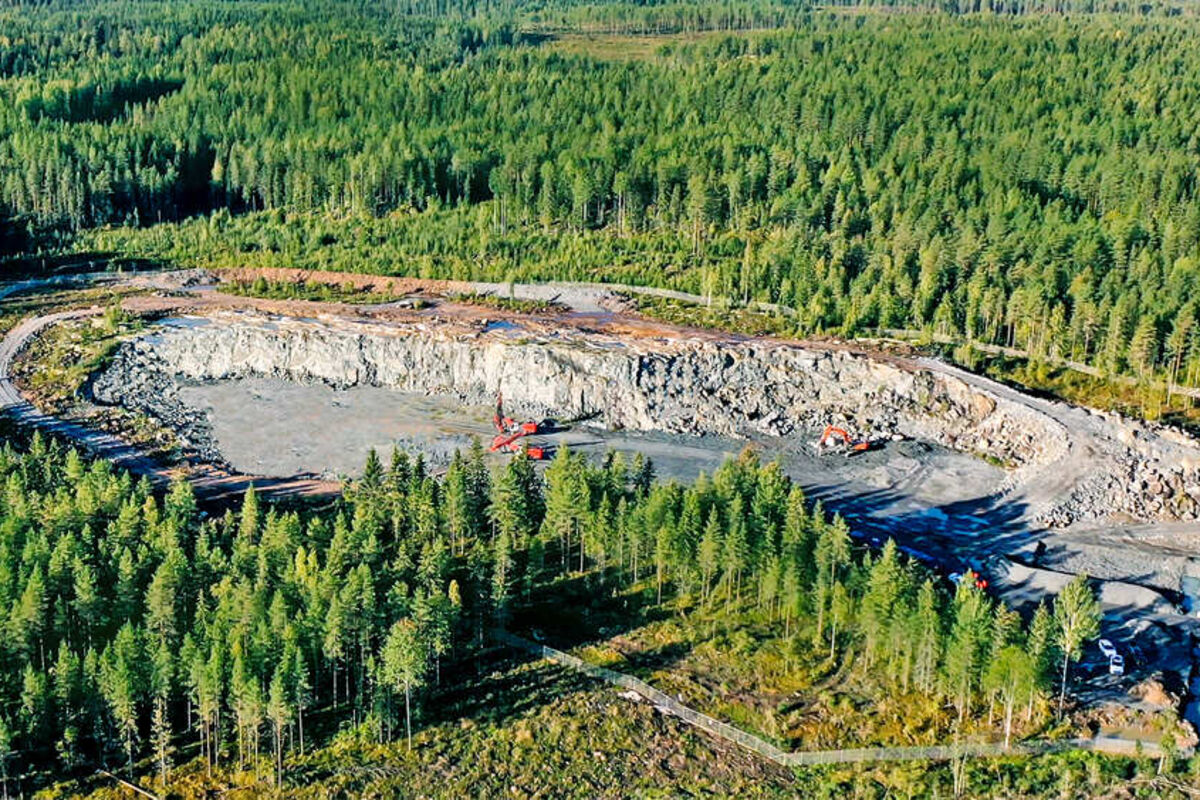 Sandvik%20drills%20being%20tested%20at%20a%20rock%20quarry%20near%20Tampere%2C%20Finland%2E
