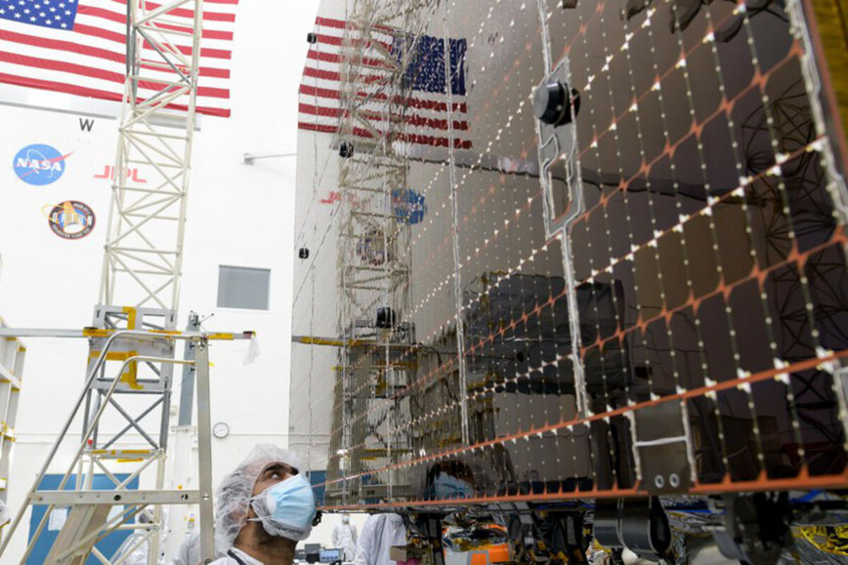 NASA Psyche asteroid National Aeronautics Space Administration solar array panel
