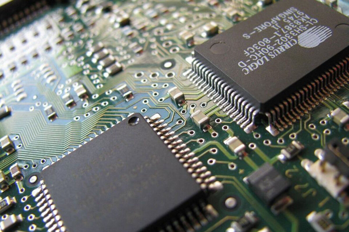 Computer circuit board that may benefit from Berkeley's crystal transistors.
